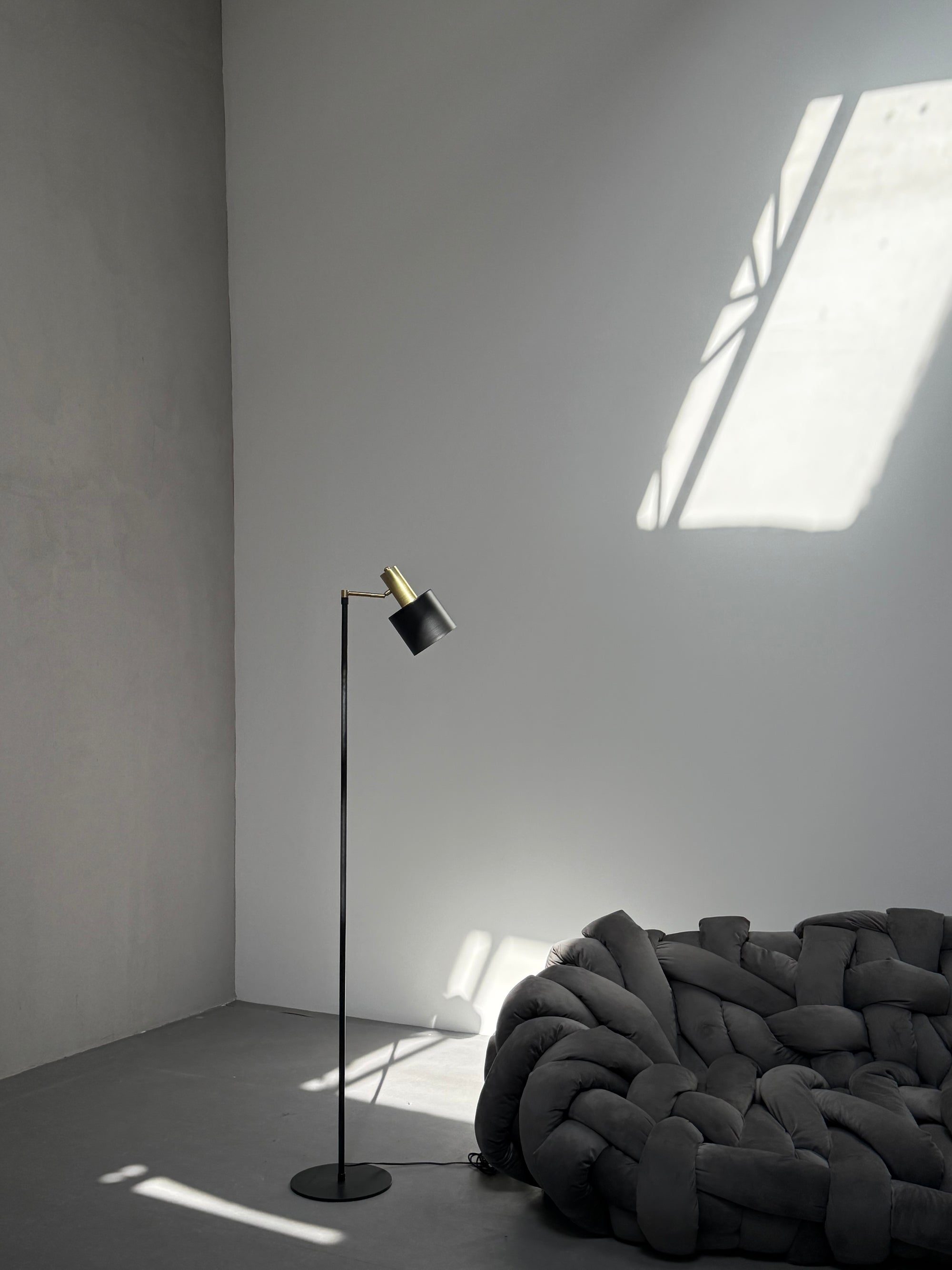 Arinna Floor Lamp