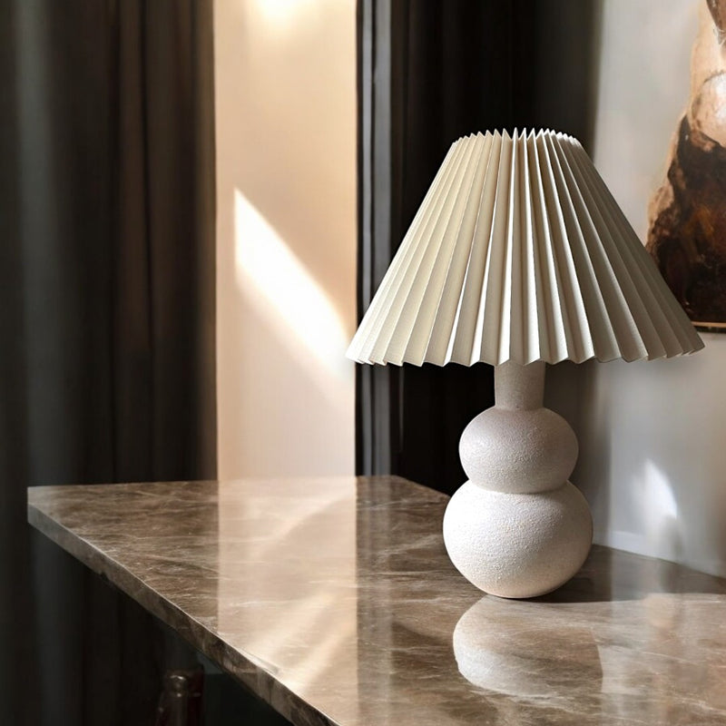 Pearl Crest Lamp